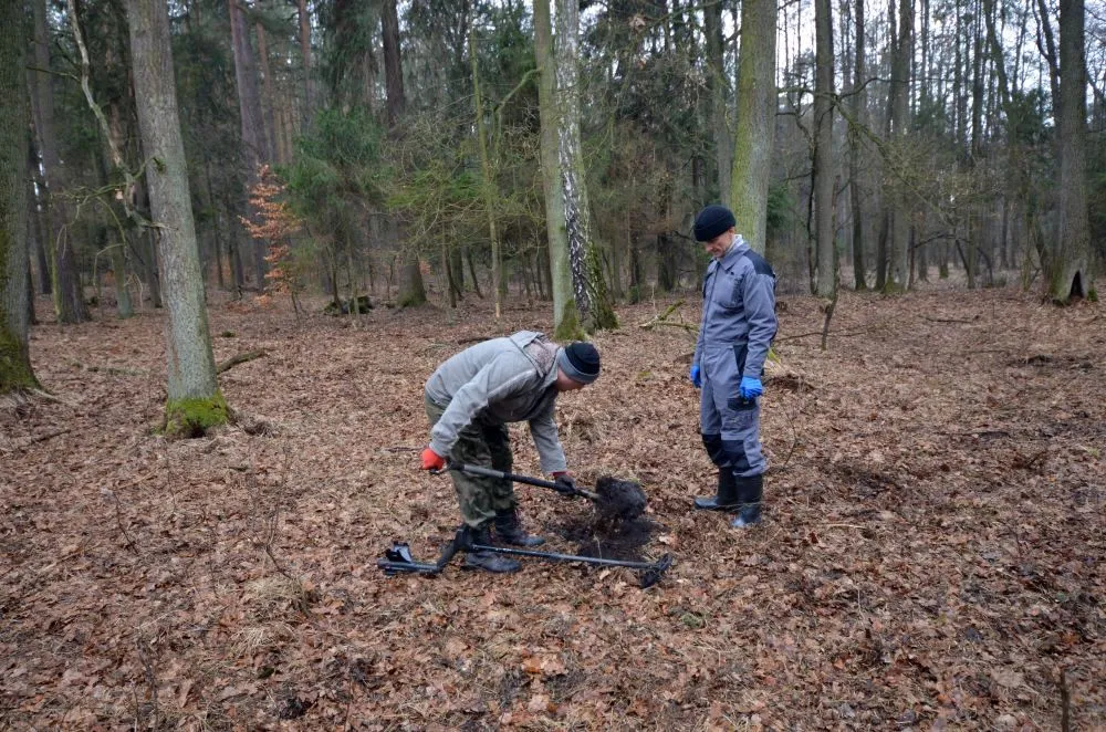 Brakuje pieniędzy na identyfikacje bohaterów polskiego podziemia