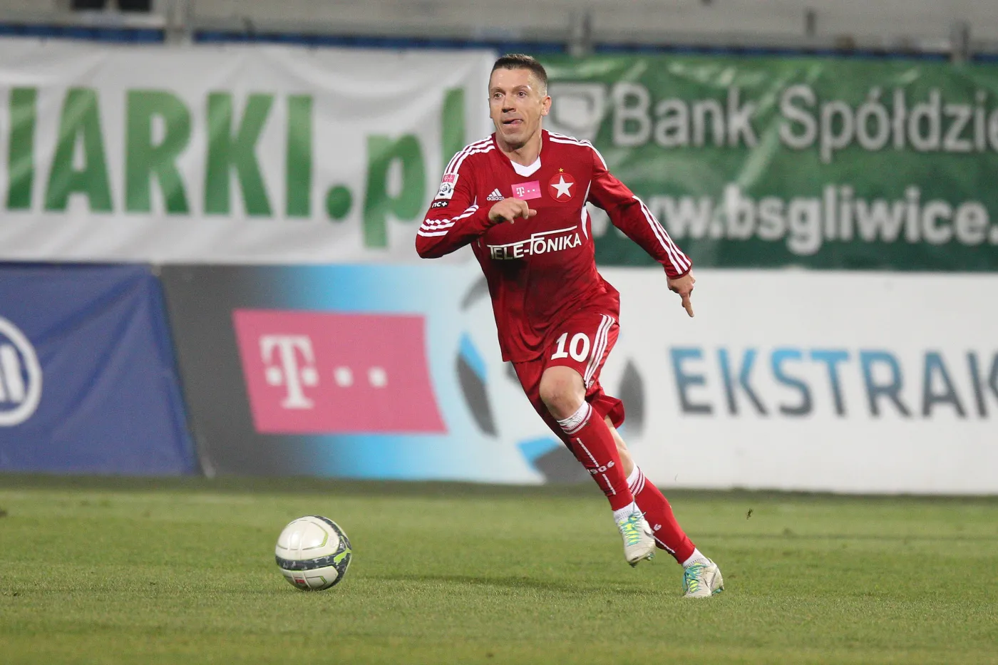 T-Mobile Ekstraklasa: Na zadyszce Legii i Górnika skorzysta Wisła