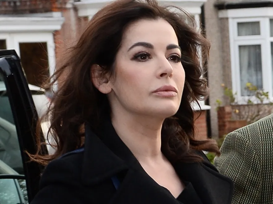 Zmizerniała, ale "wyprasowana": nowa twarz Nigelli Lawson