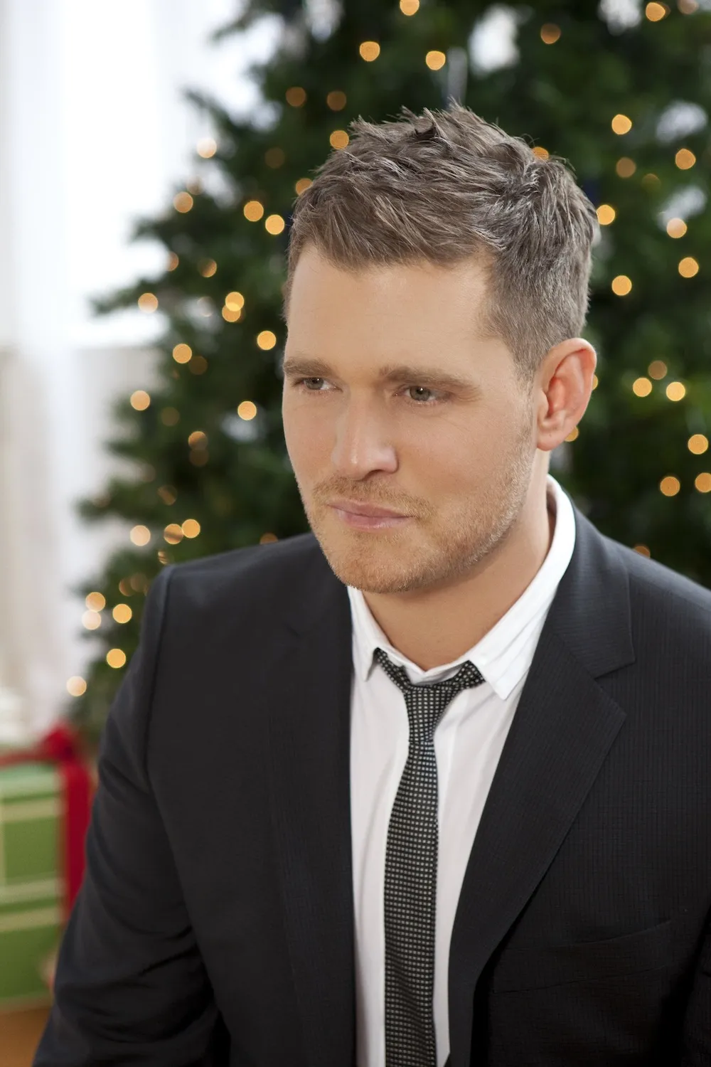 5757375-michael-buble.jpg