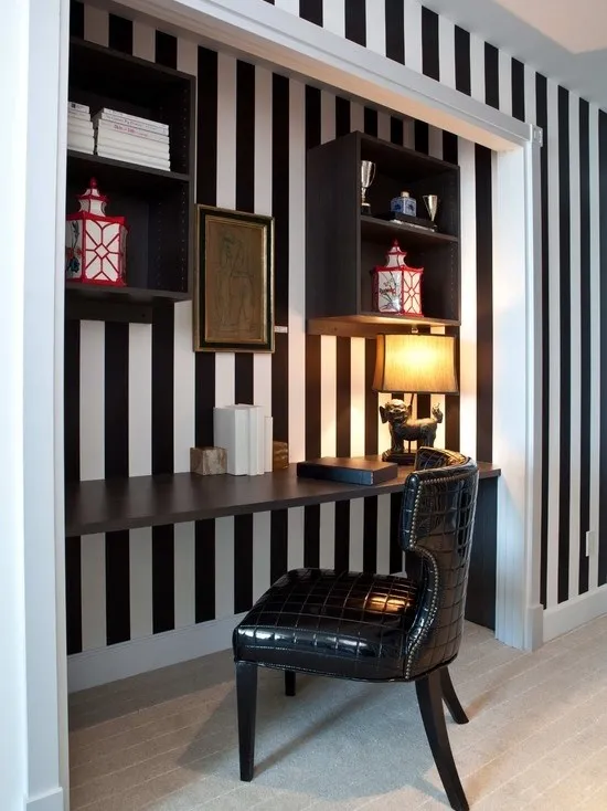 Domowe biuro? Oto proste sposoby na urządzenie miejsca do pracy. GALERIA