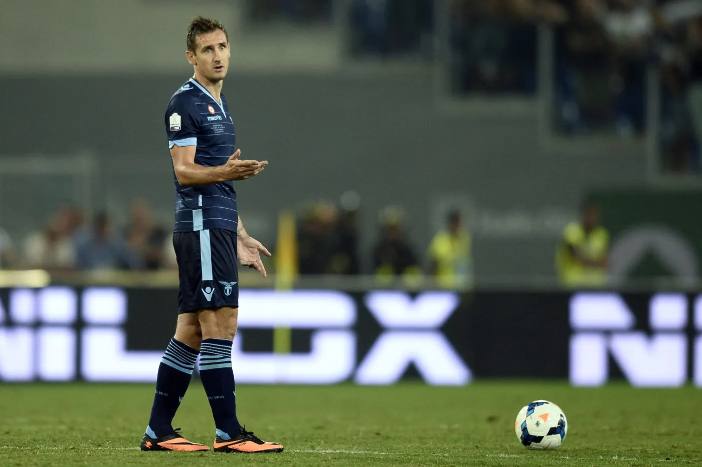 Los Angeles Galaxy kusi Miroslava Klose