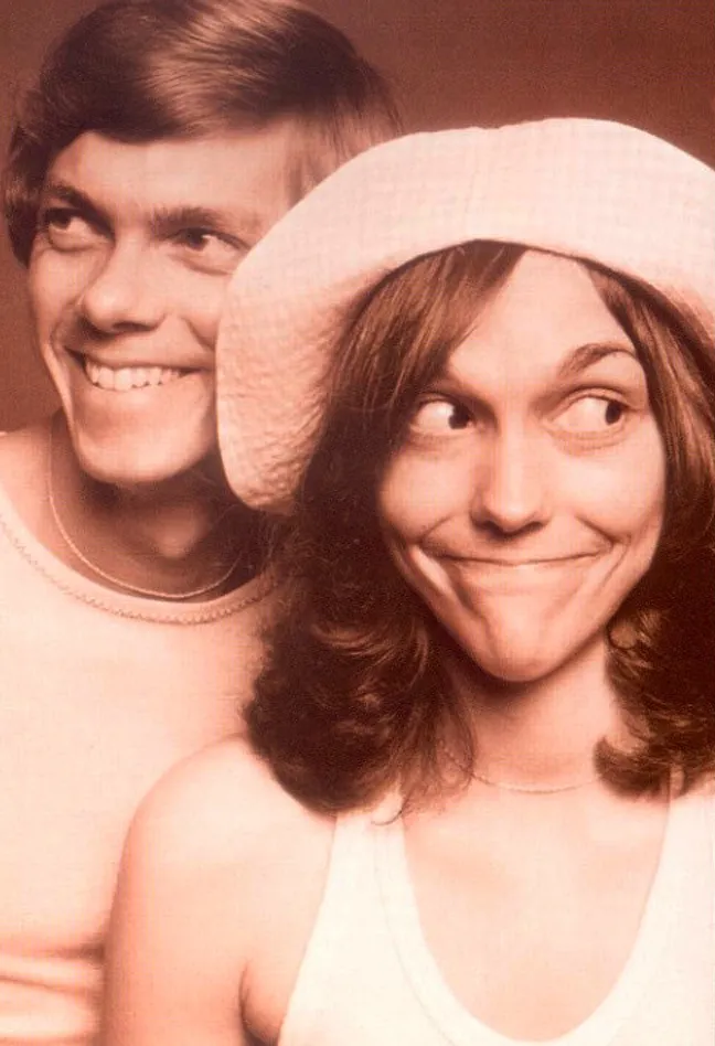 5551583-the-carpenters.jpg