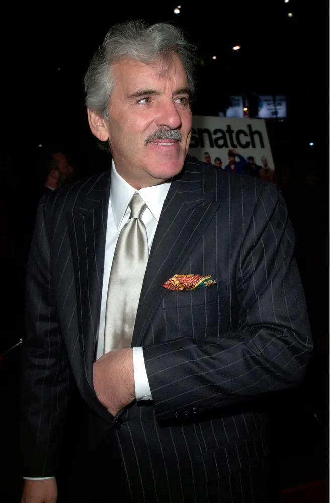 5222029-dennis-farina.jpg