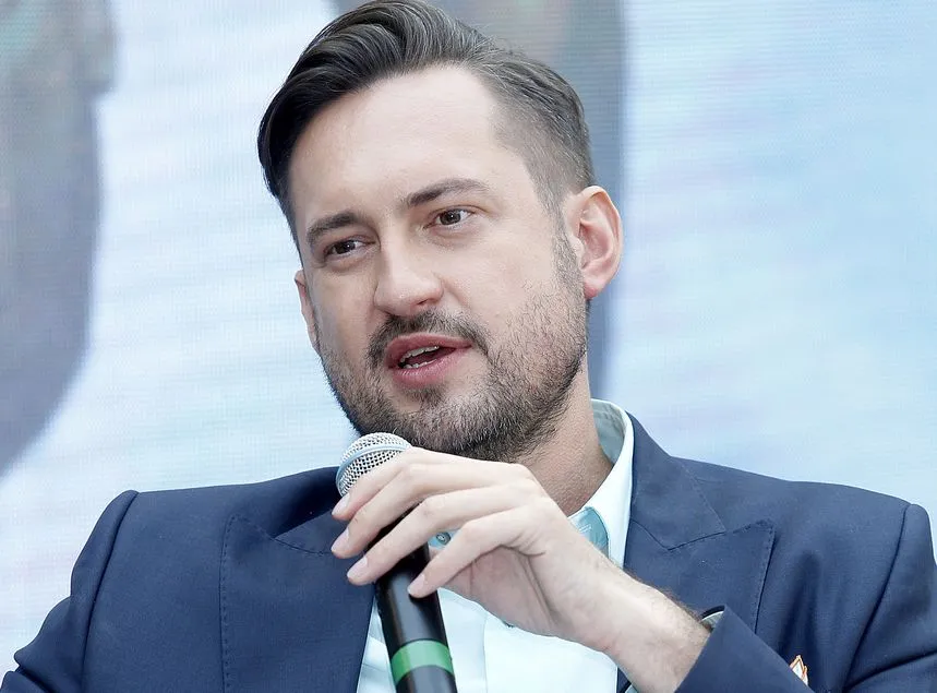 Prokop tłumaczy się z nowej reklamy: Korzystam z dobrodziejstwa wolnego rynku