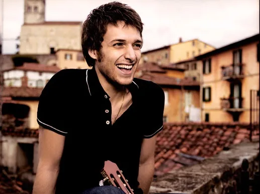 2216340-paolo-nutini.jpg