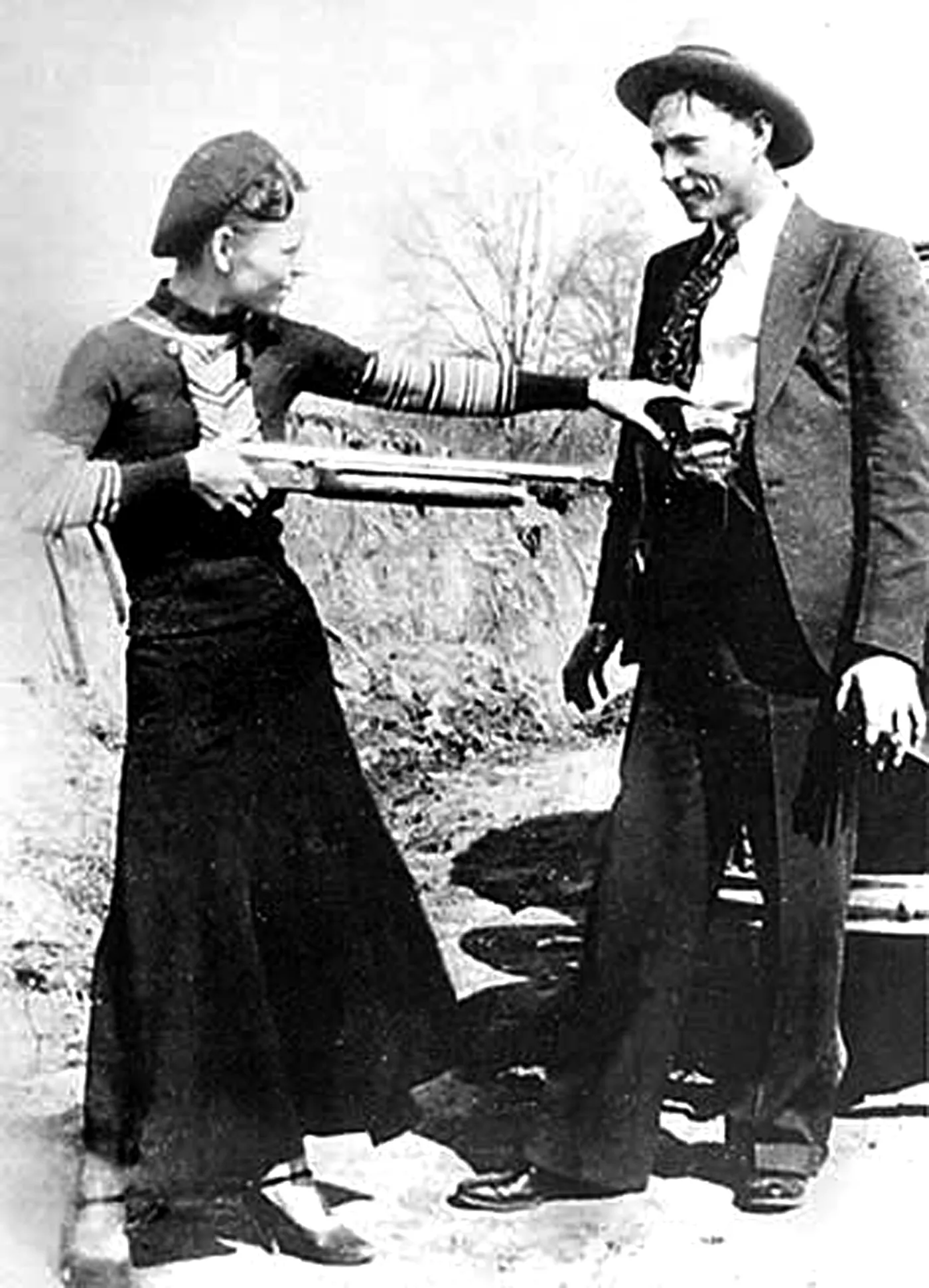 6332368-bonnie-i-clyde.jpg