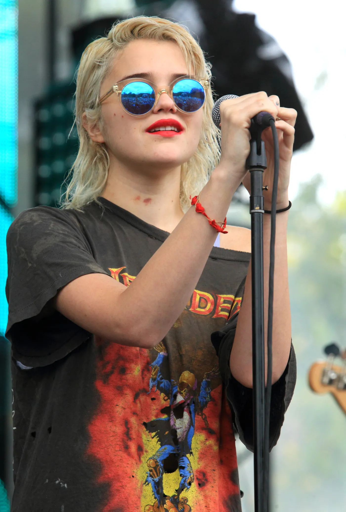 6332881-sky-ferreira.jpg