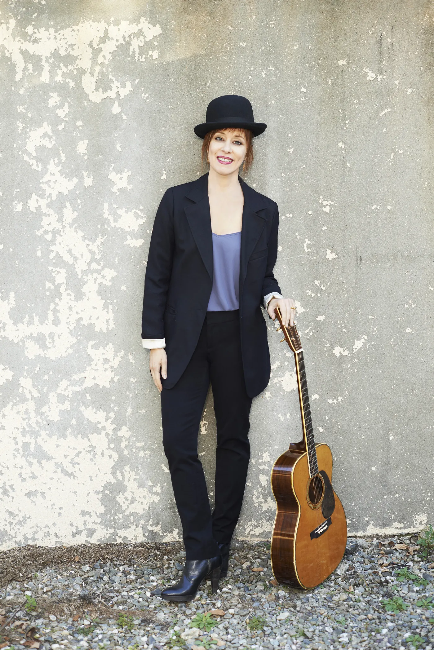 5912484-suzanne-vega.jpg