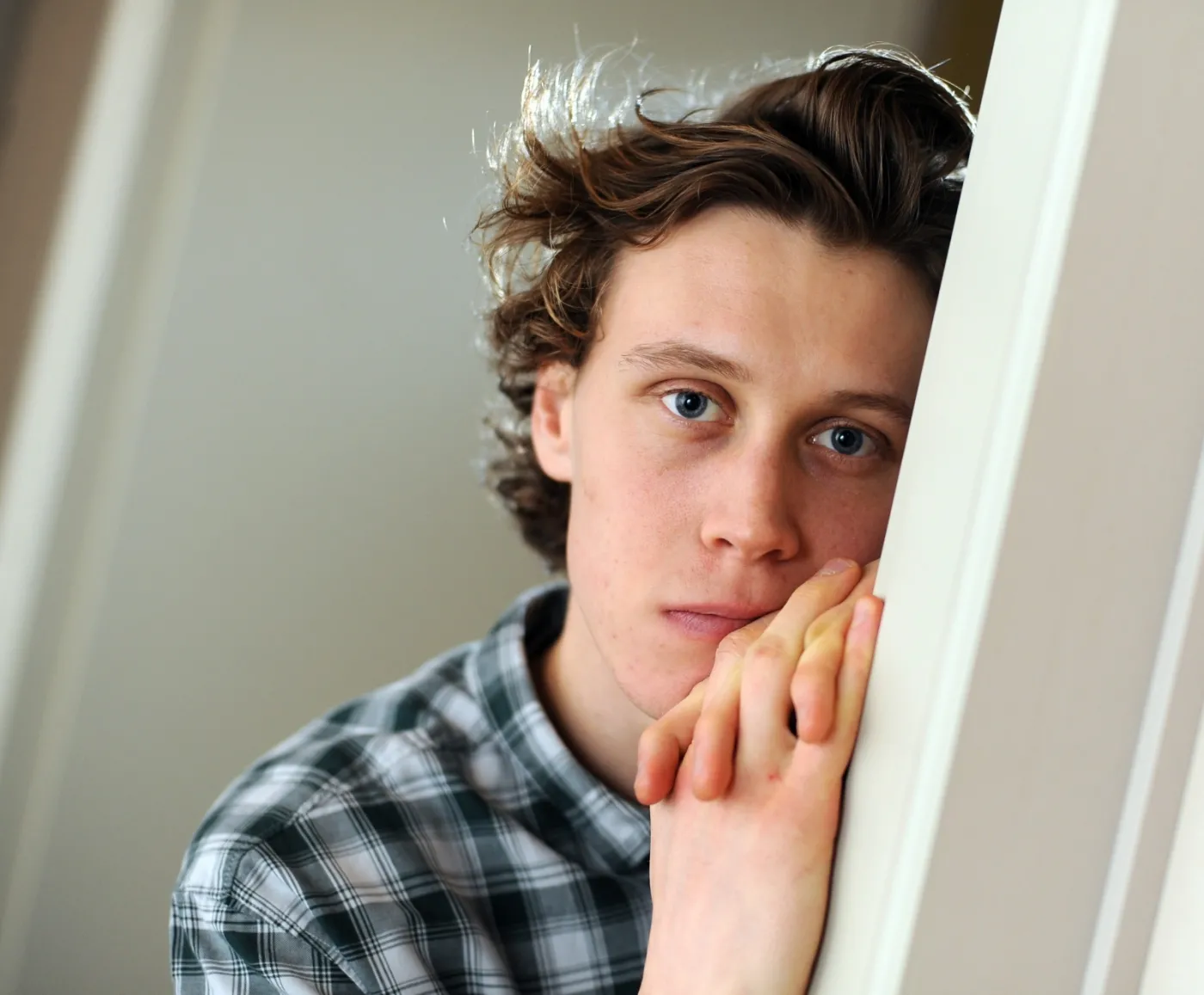 5918263-george-mackay.jpg