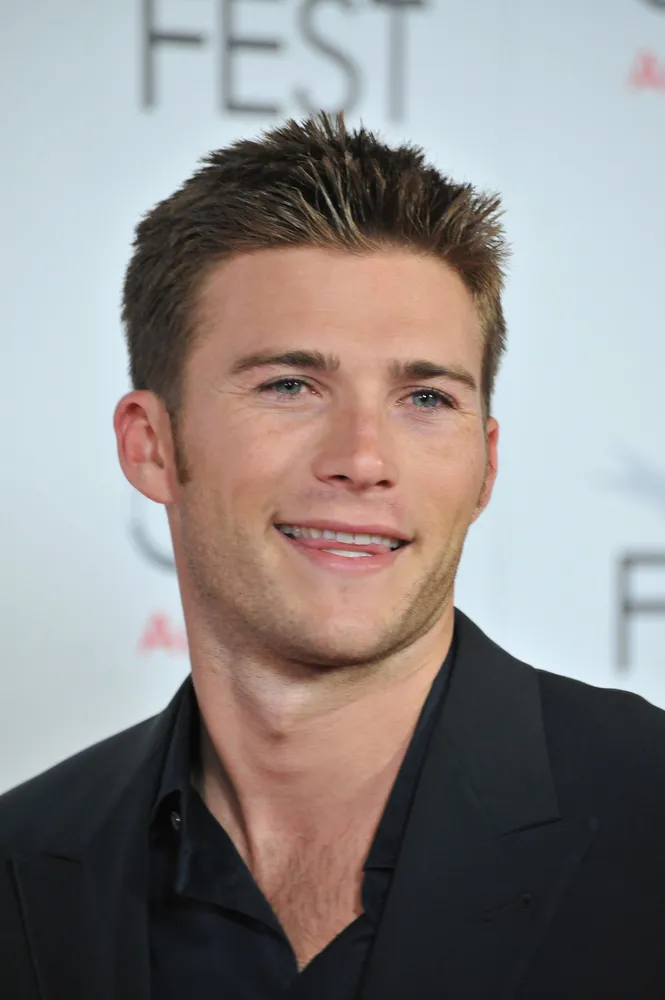 5924599-scott-eastwood.jpg
