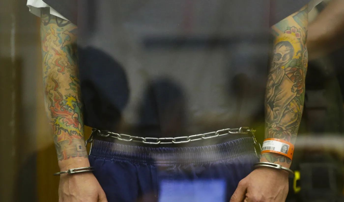 Gwiazdor rocka przyznał się do zlecenia zabójstwa żony [ZDJĘCIA]