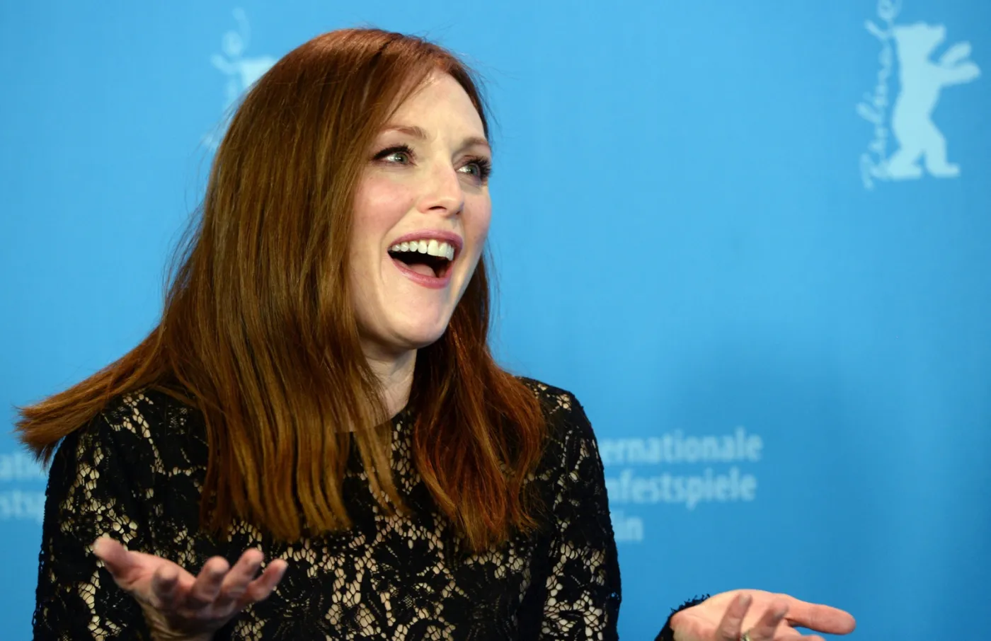8746968-julianne-moore.jpg
