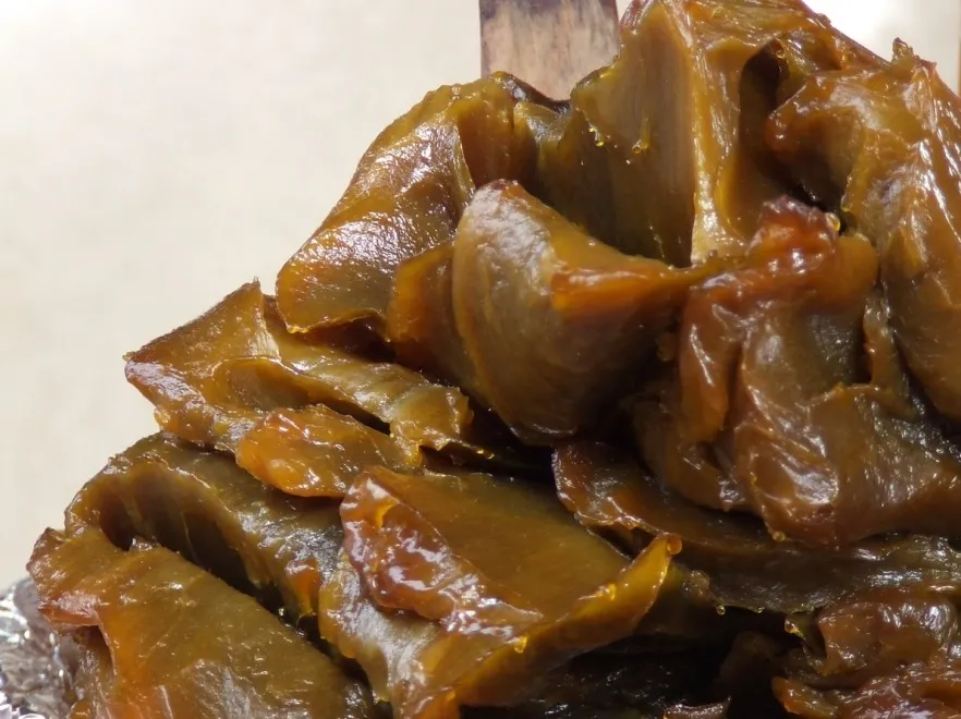 Skarb dla urody, o którym za mało wiemy: czarne mydło