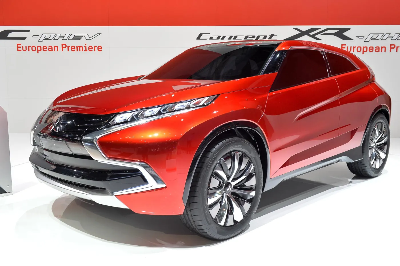 Tak wygląda następca słynnej terenówki i małego SUV-a. Mitsubishi w natarciu. WIDEO