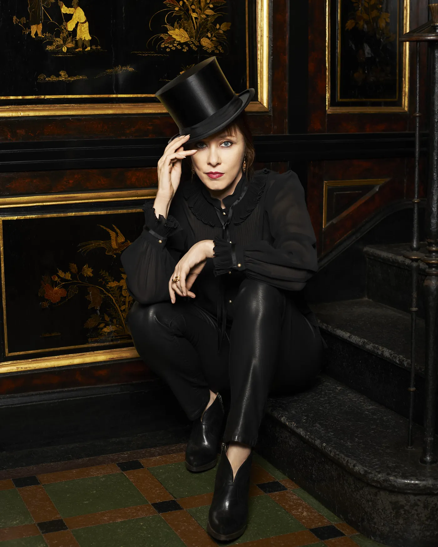 5912513-suzanne-vega.jpg