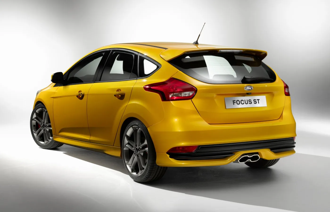 6538147-ford-focus-st.jpg
