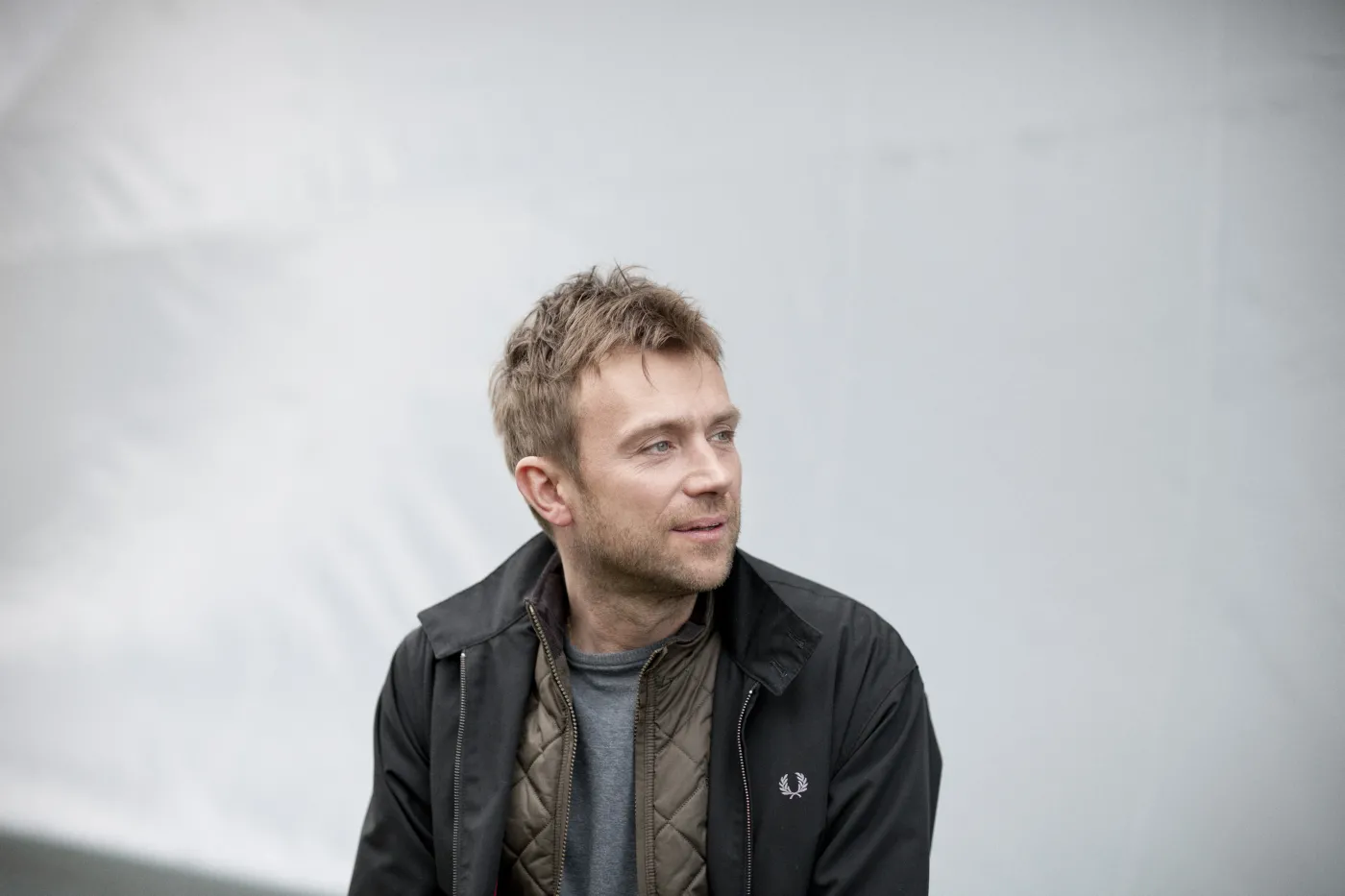 6221584-damon-albarn.jpg