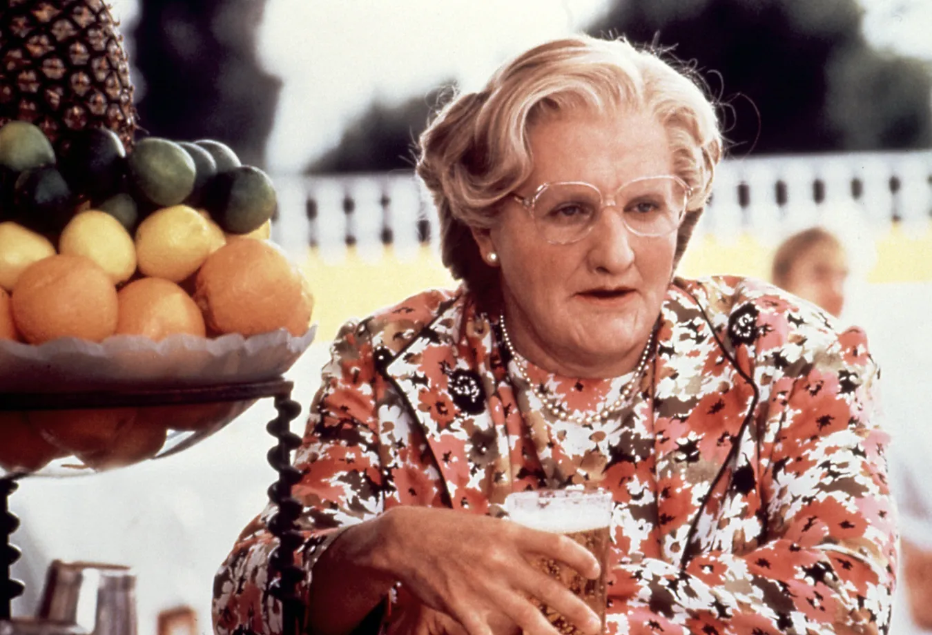 6401252-pani-doubtfire.jpg