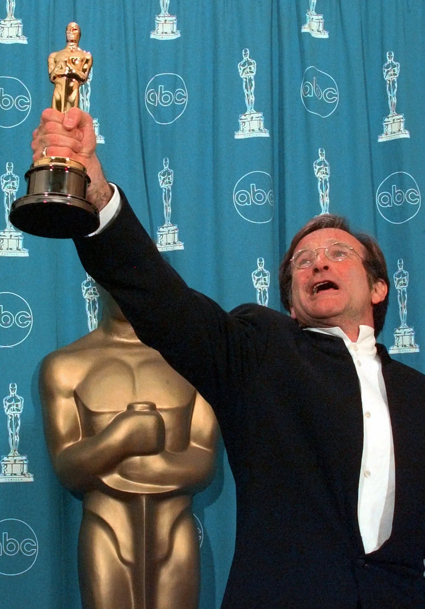 6665379-robin-williams.jpg