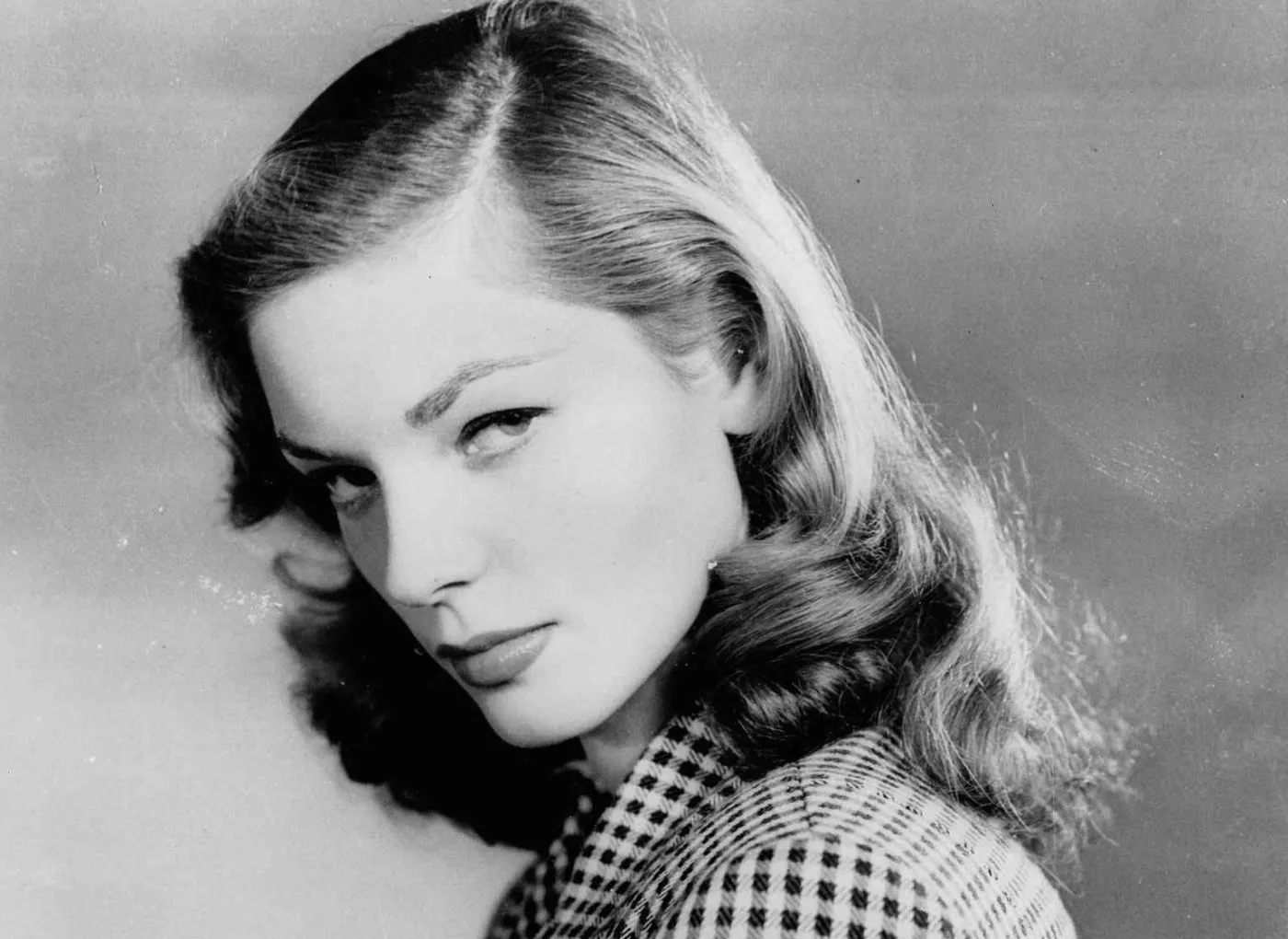 6668822-lauren-bacall.jpg