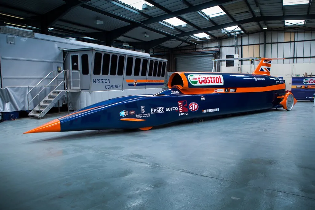 6348232-bloodhound-ssc.jpg