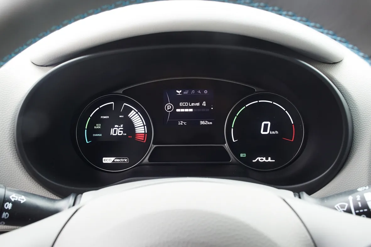 Kia wjeżdża nowym modelem do Polski. Ceną i napędem pokona VW? ZDJĘCIA