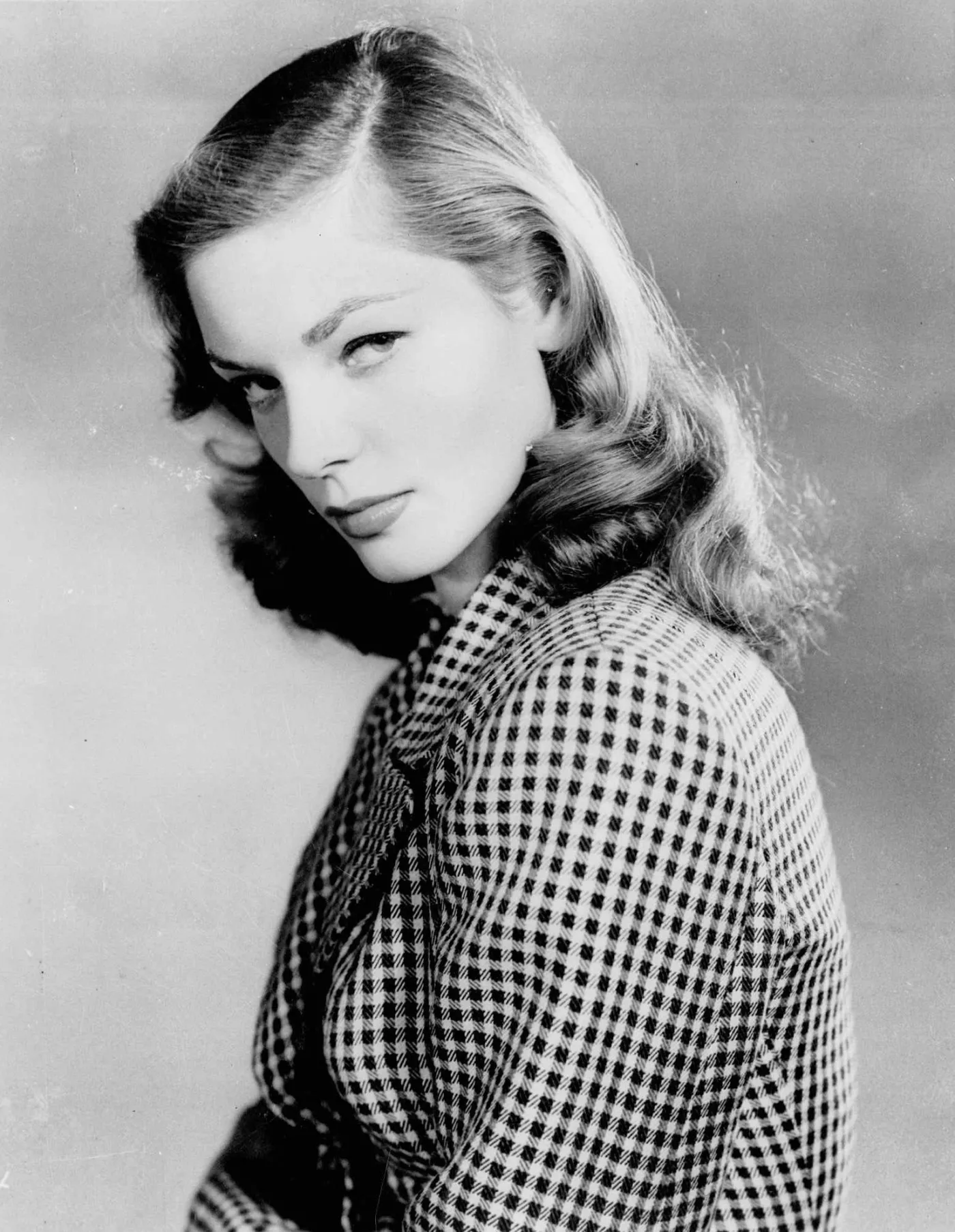 6667965-lauren-bacall.jpg