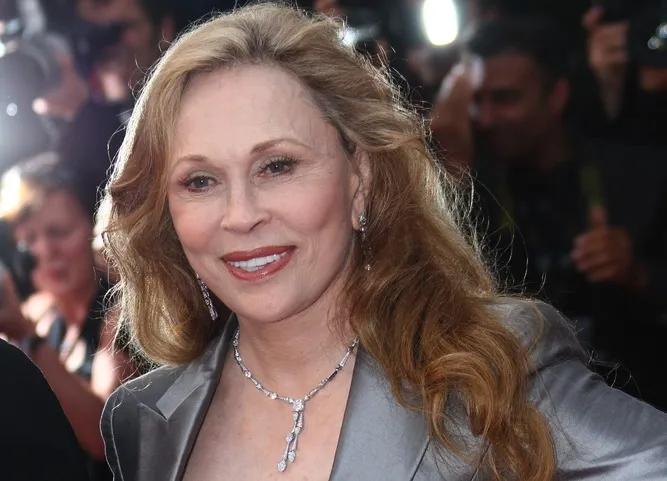 7023702-faye-dunaway.jpg