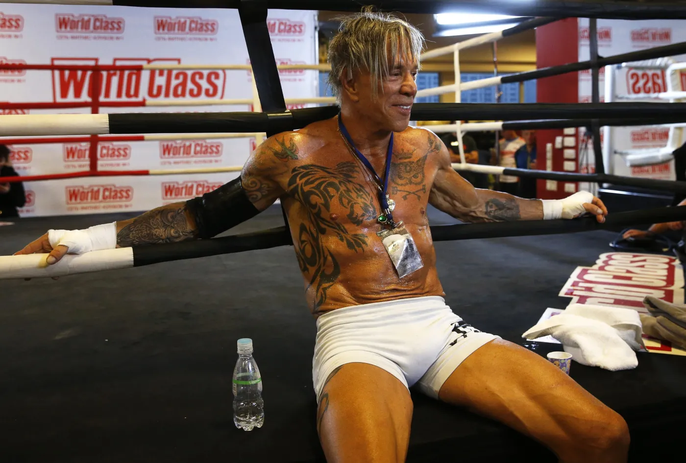Mickey Rourke wraca na ring. 62-letni aktor stoczy w Moskwie walkę z Elliotem Seymourem. ZDJĘCIA