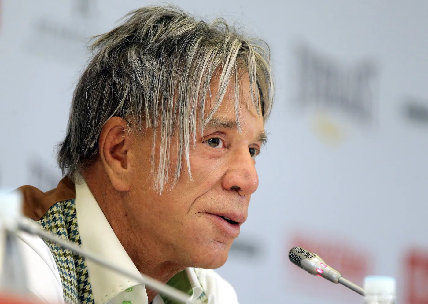 7121477-mickey-rourke.jpg