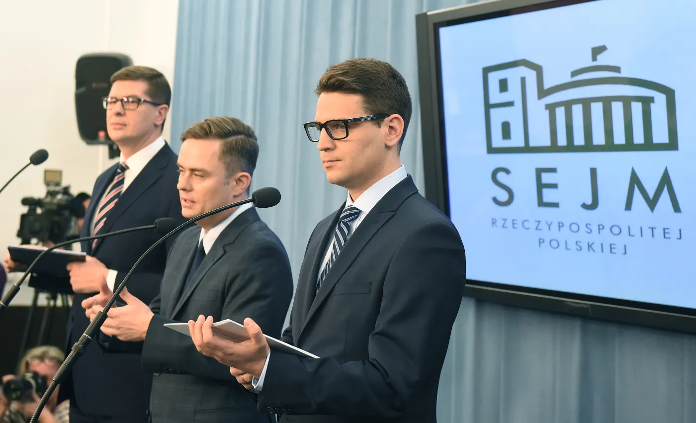 Były poseł PiS najpierw kupił bilet lotniczy, potem prosił o kilometrówkę