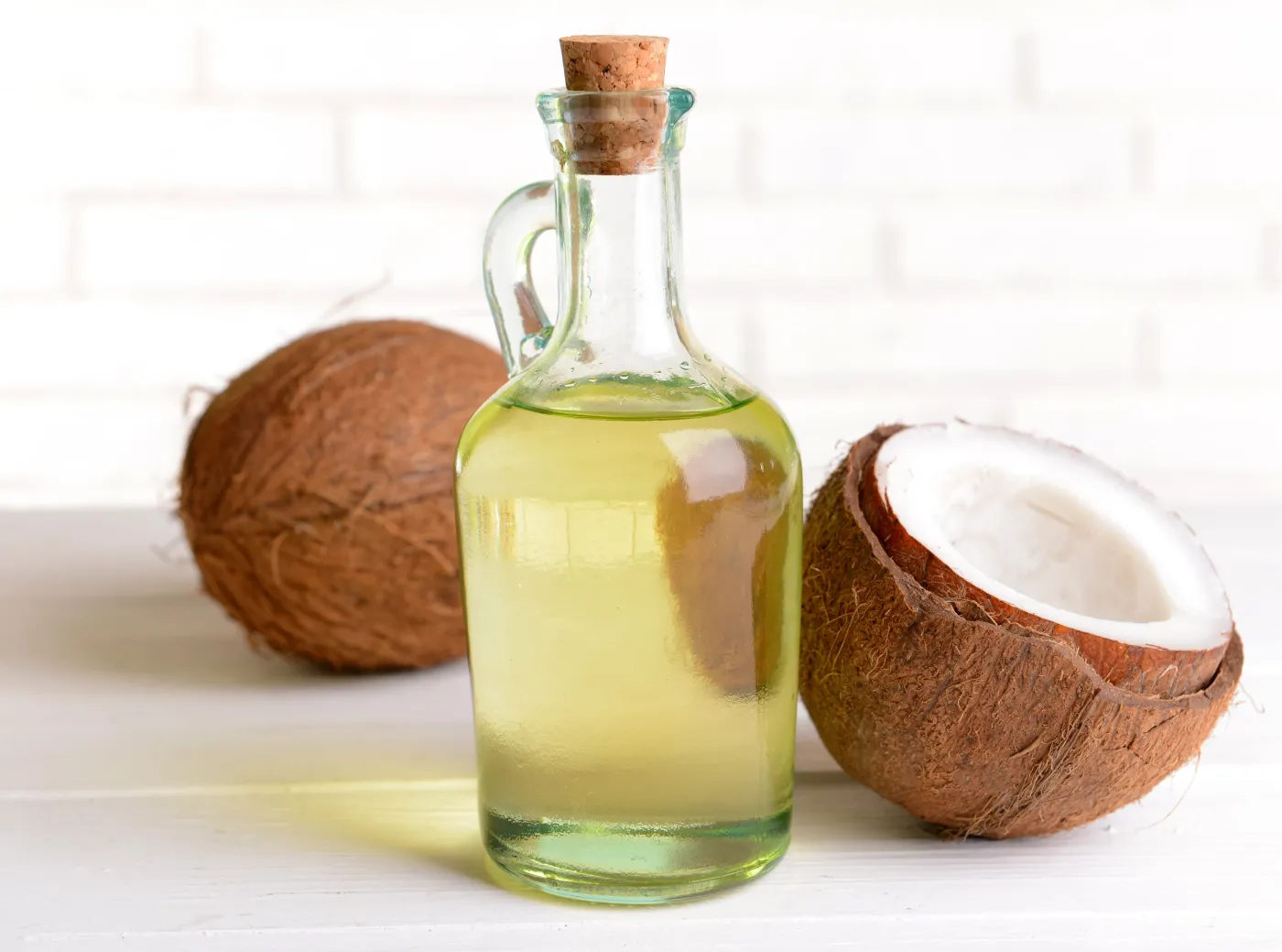 6869841-olej-kokosowy.jpg