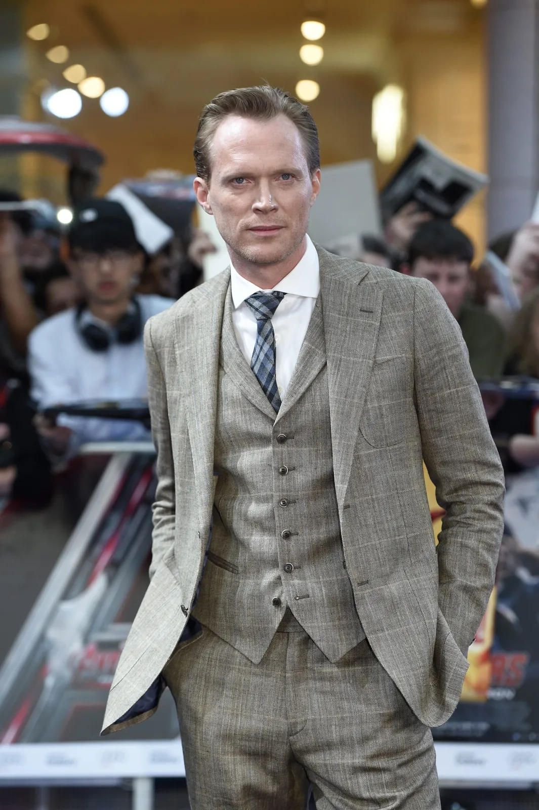 7683456-paul-bettany.jpg