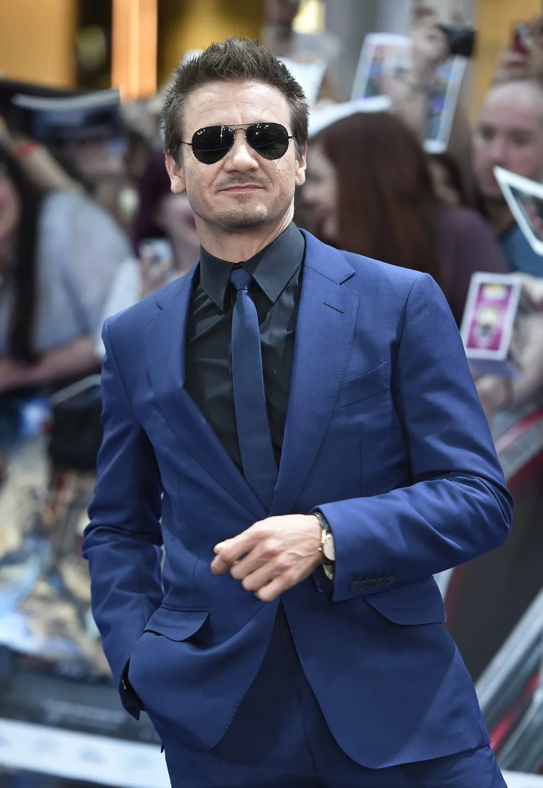 7683514-jeremy-renner.jpg