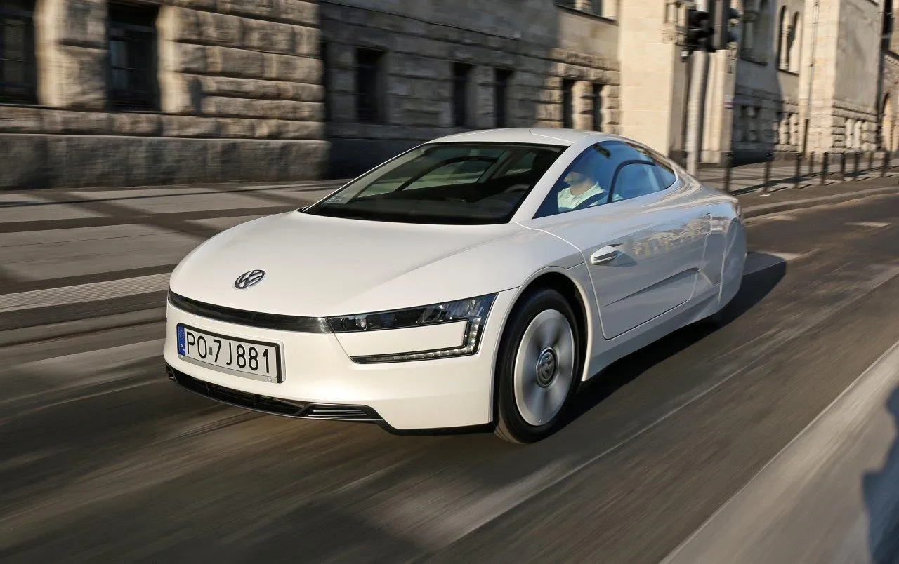 7730884-volkswagen-xl1.jpg