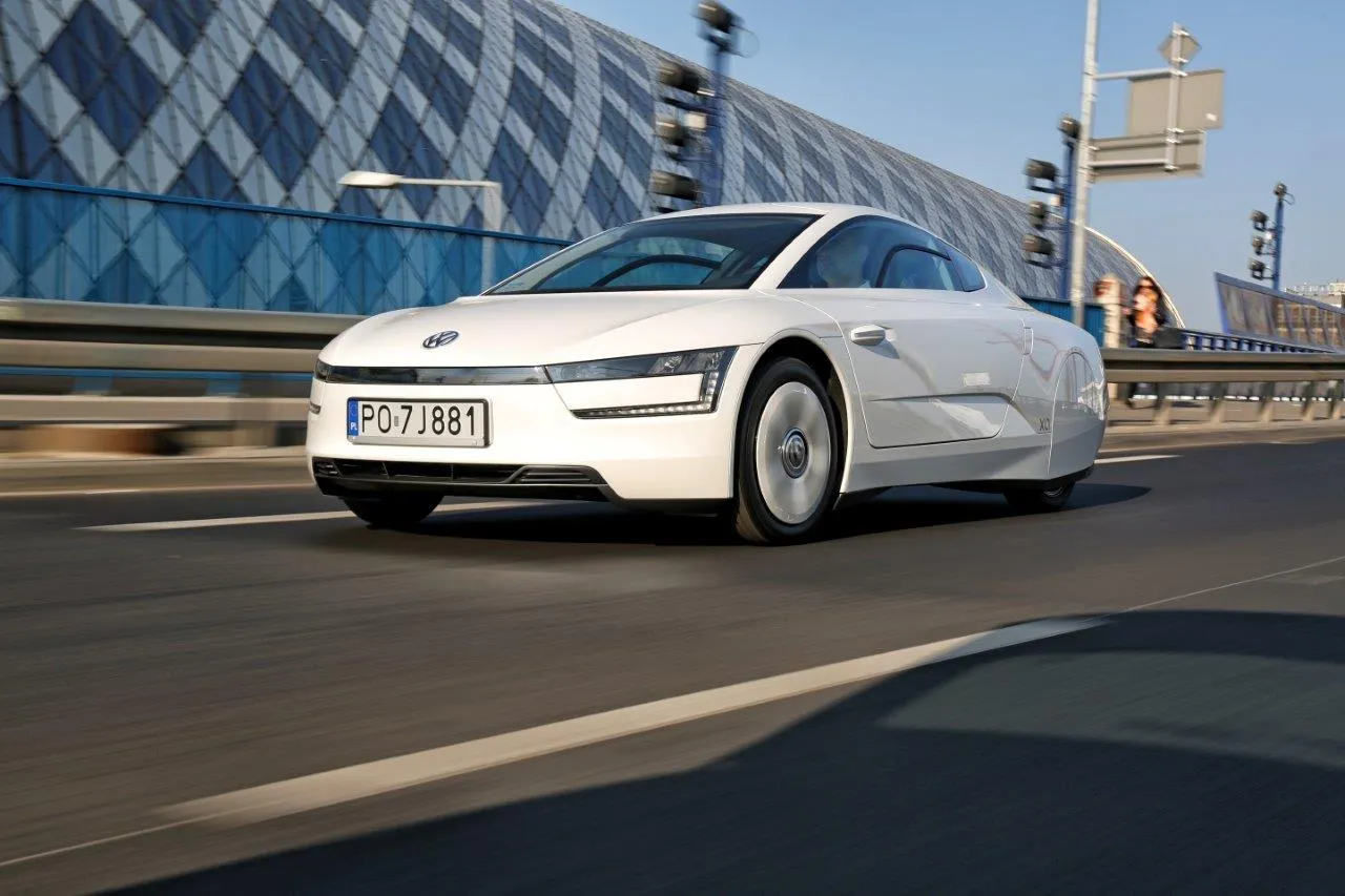 7731697-volkswagen-xl1.jpg