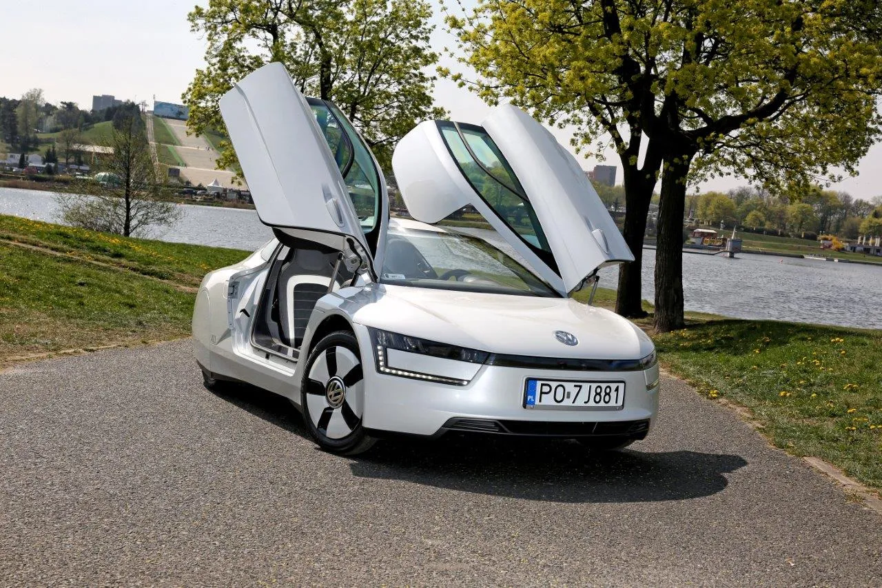 7731876-volkswagen-xl1.jpg