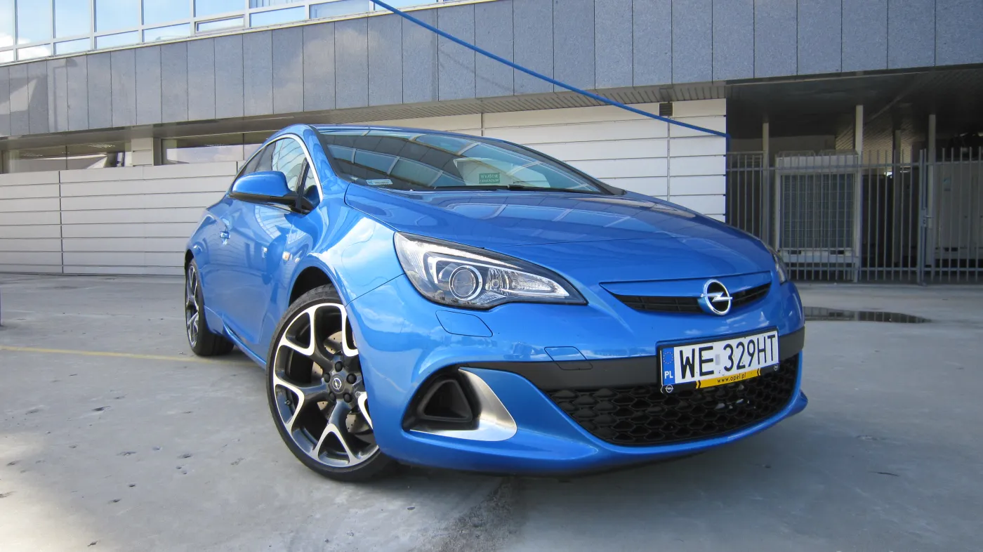 6690575-opel-astra-opc.jpg