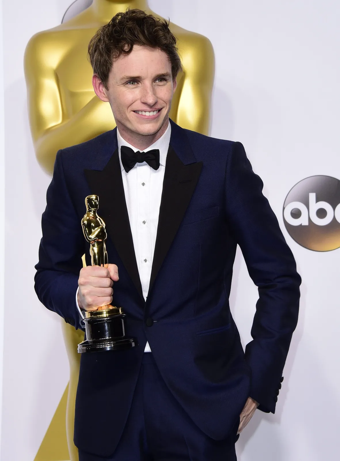 7459198-eddie-redmayne.jpg