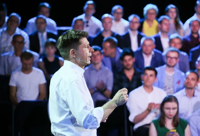 Petru przedstawił program Nowoczesnej. "Najpierw zarobić, potem wydawać"