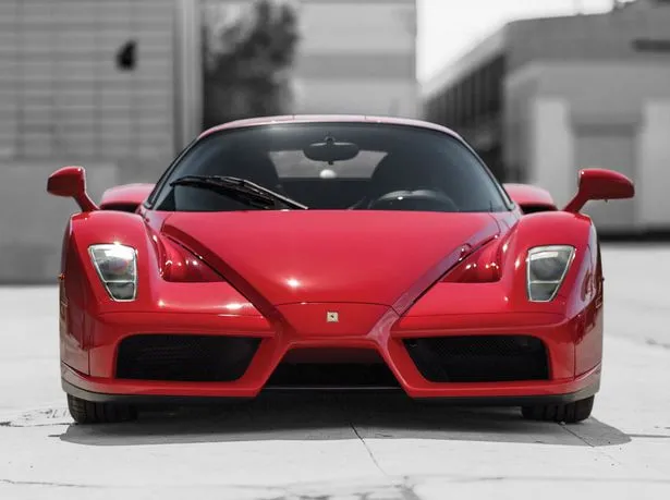 8109976-ferrari-enzo.jpg
