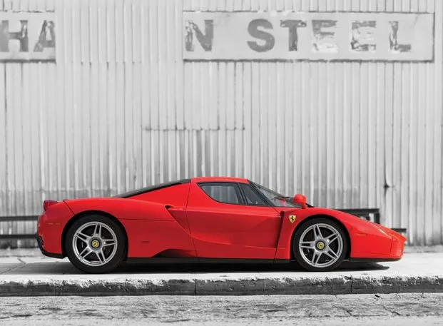8110189-ferrari-enzo.jpg