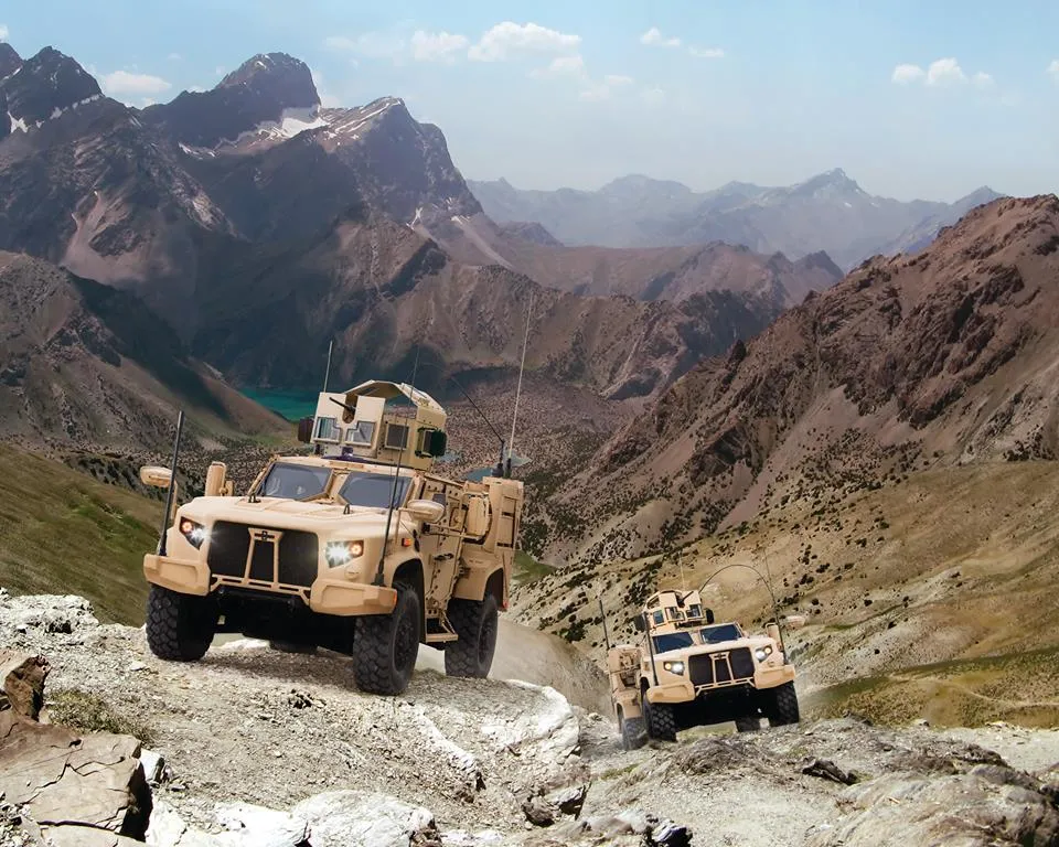 8137768-oshkosh-jltv.jpg