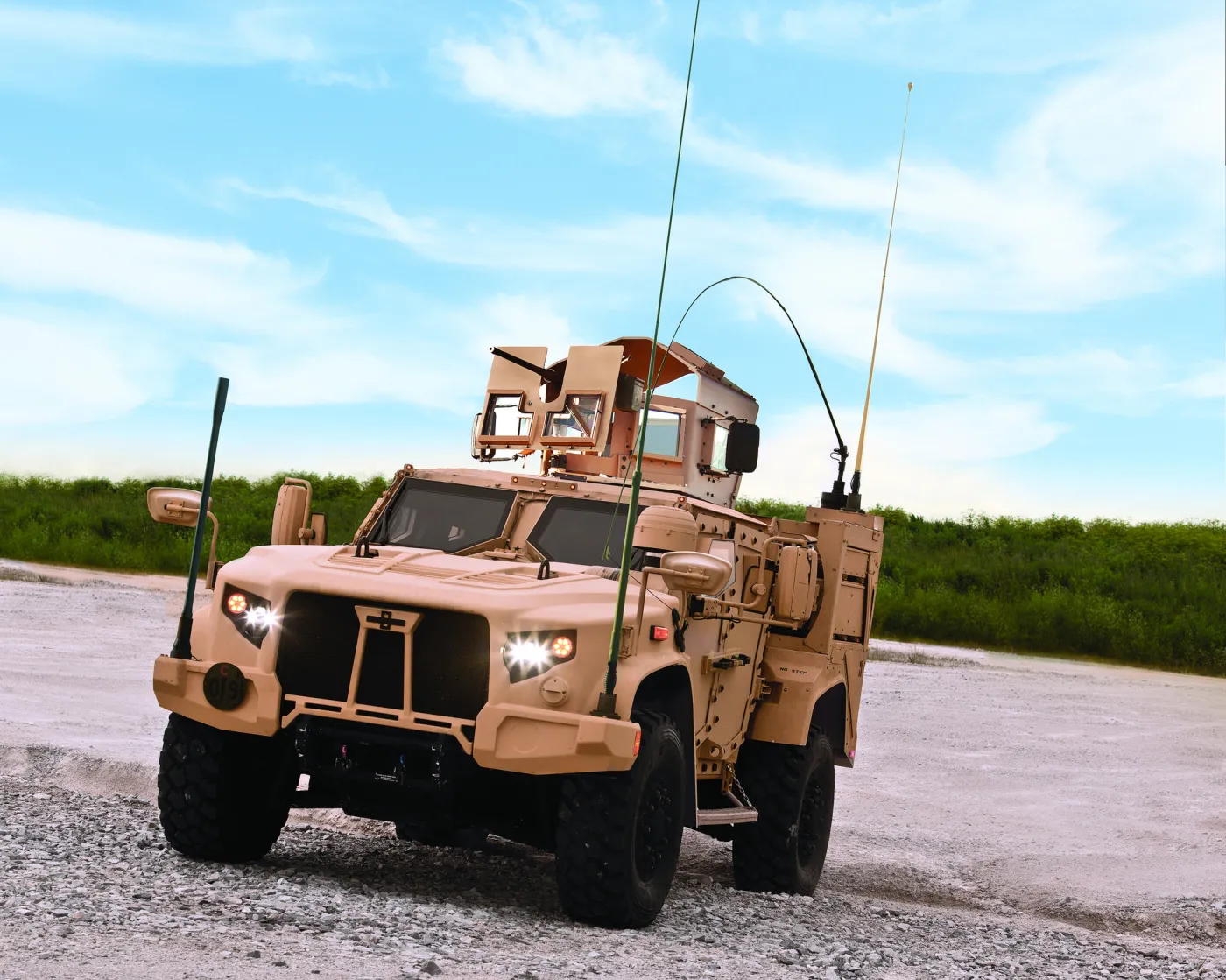 8137799-oshkosh-jltv.jpg