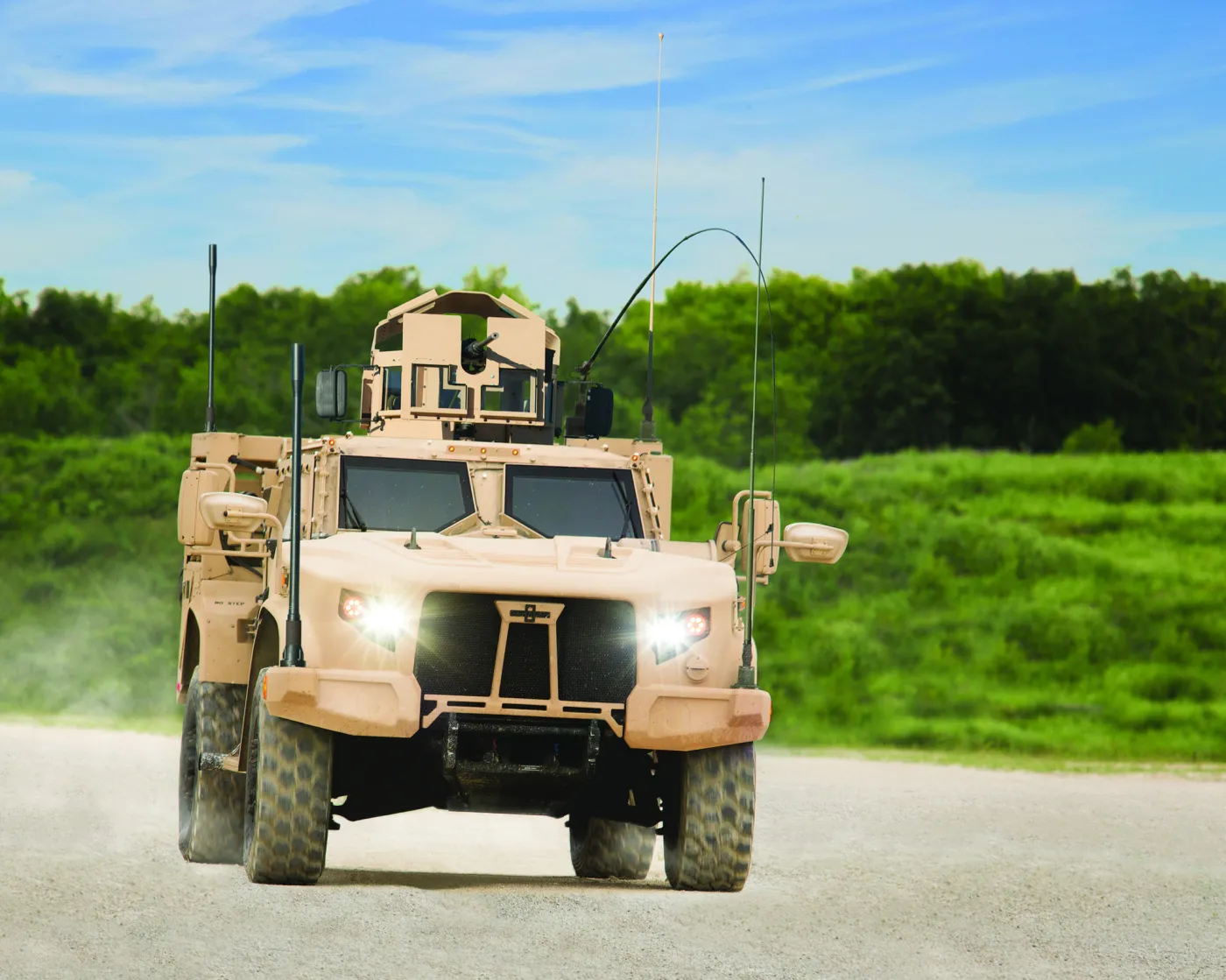 8137830-oshkosh-jltv.jpg