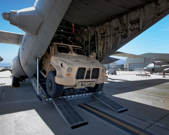 8138076-oshkosh-jltv.jpg