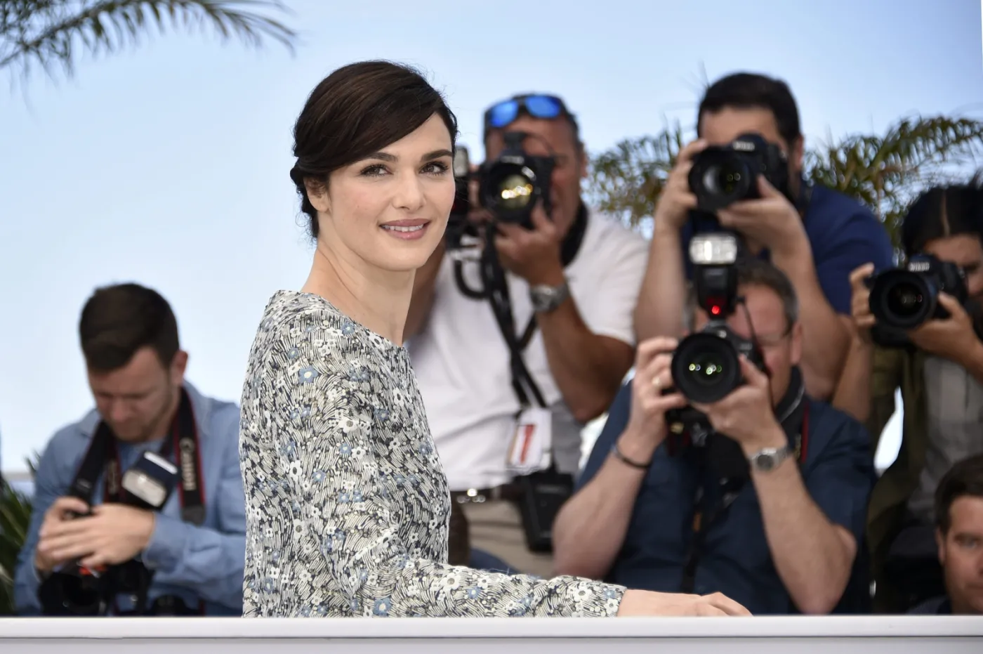 7786391-rachel-weisz.jpg