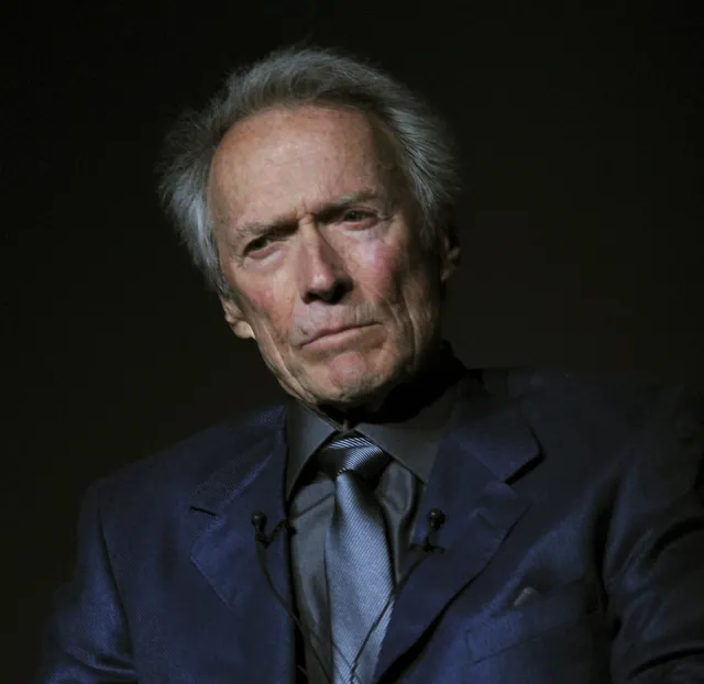 Clint Eastwood ląduje na rzece Hudson
