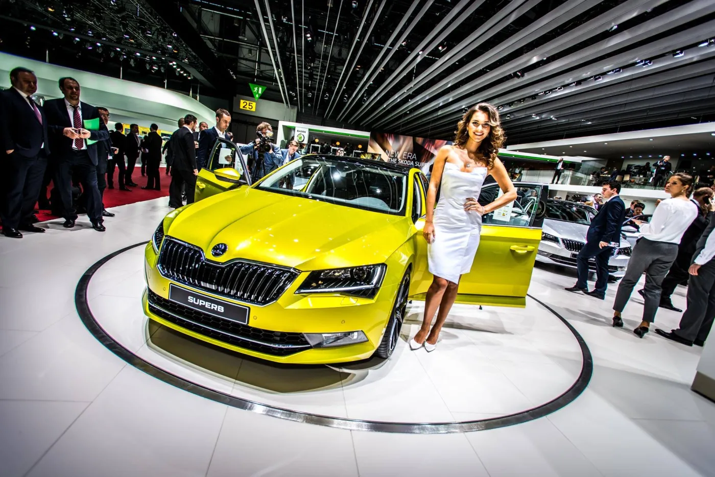 7574175-skoda-superb.jpg